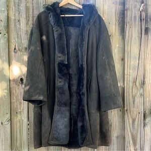 Le Monti New York USA. Women's Olive Green Shearling Coat